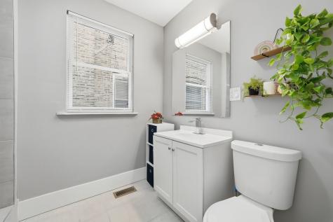 1518 East 73rd Place Chicago IL 60619