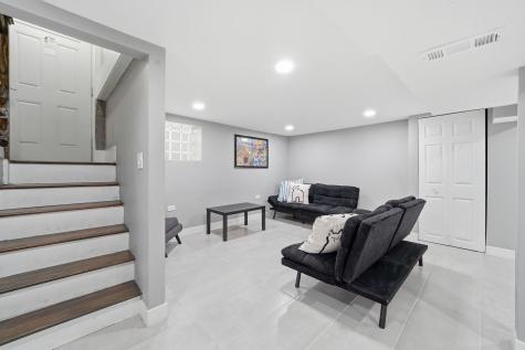 1518 East 73rd Place Chicago IL 60619