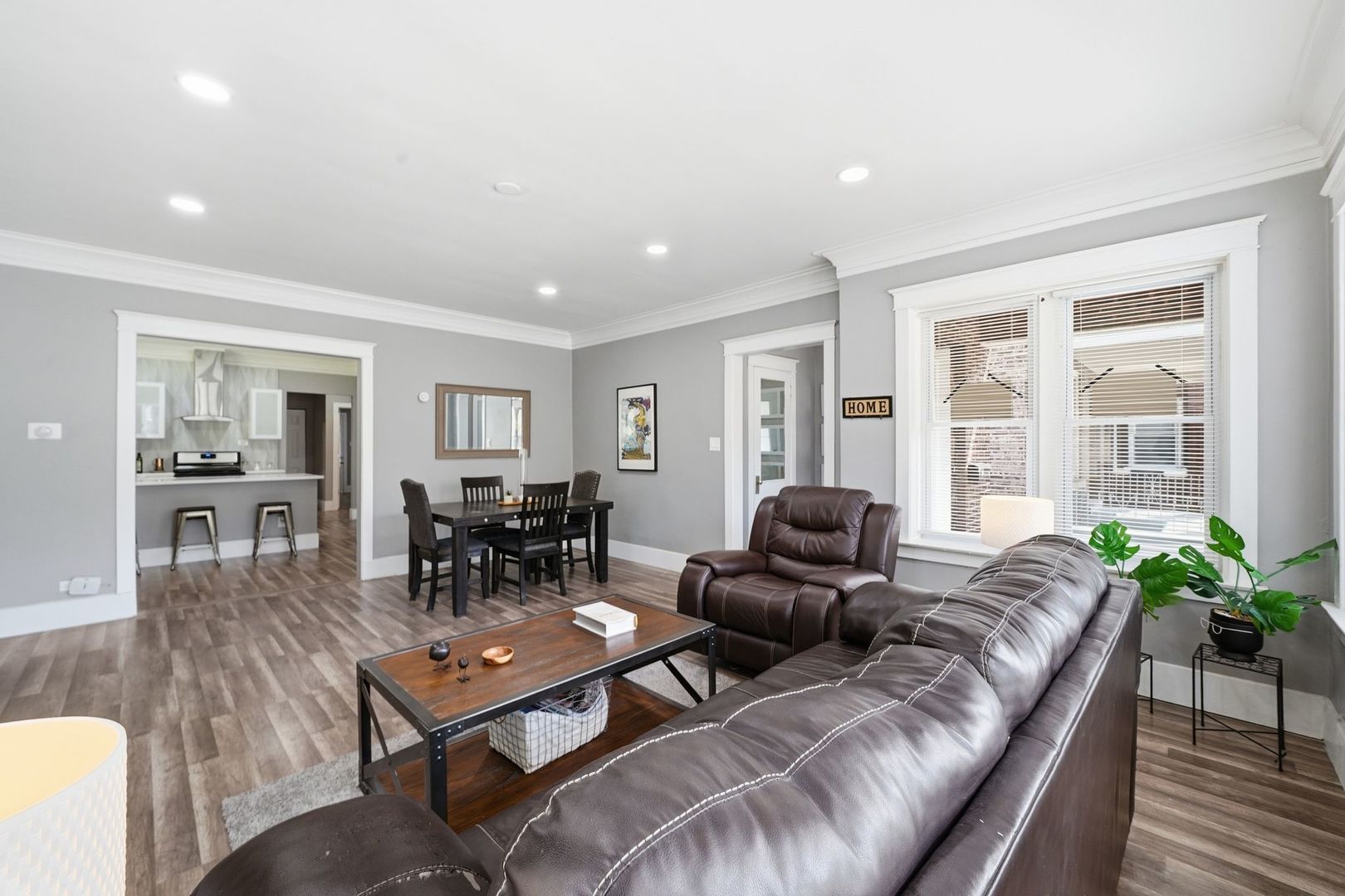 1518 East 73rd Place Chicago IL 60619