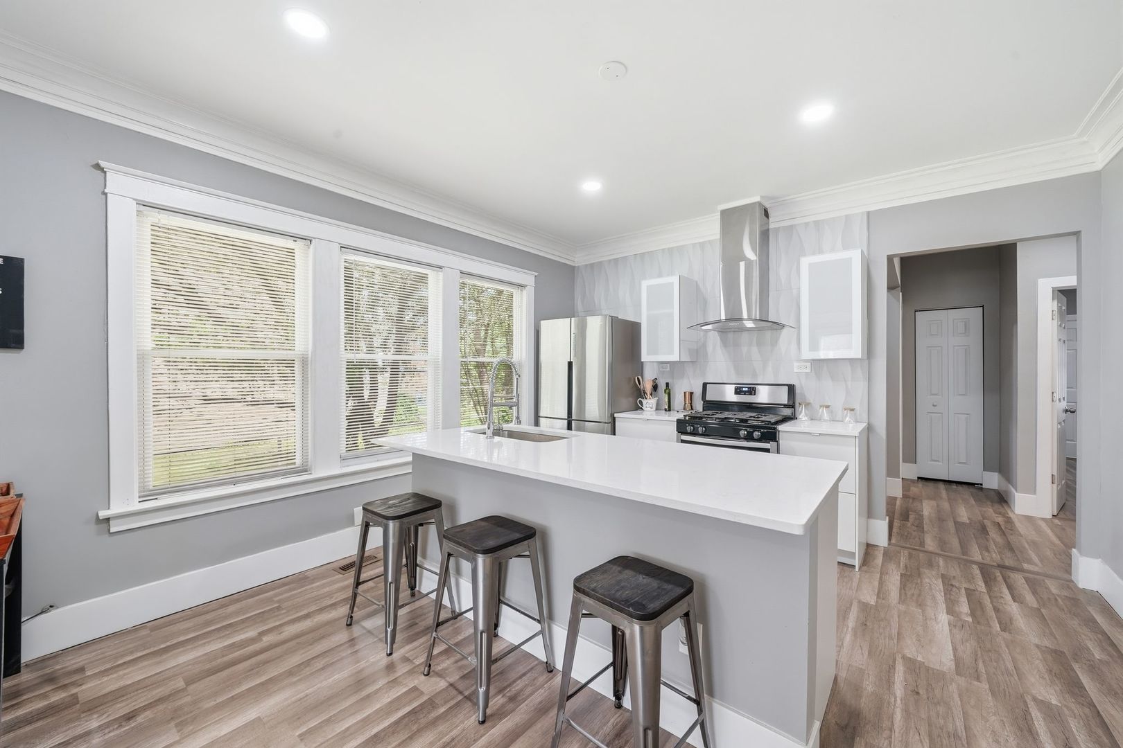 1518 East 73rd Place Chicago IL 60619