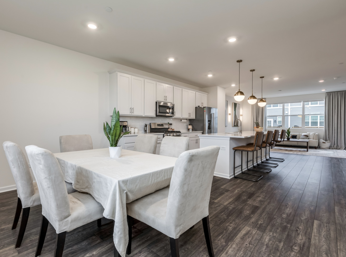 2718 Lily Lane Rolling Meadows IL 60008