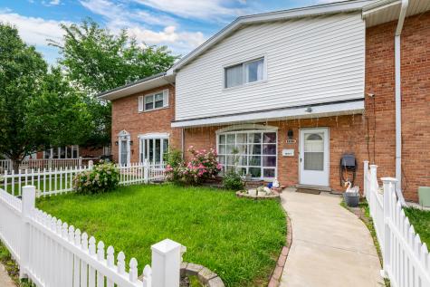 8828 Dee Road Des Plaines IL 60016