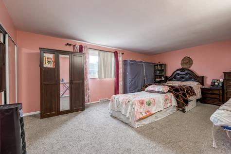 8828 Dee Road Des Plaines IL 60016