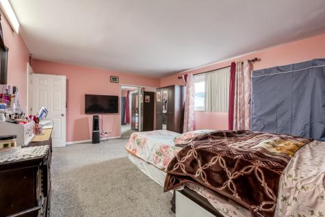 8828 Dee Road Des Plaines IL 60016