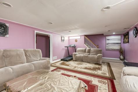 8828 Dee Road Des Plaines IL 60016