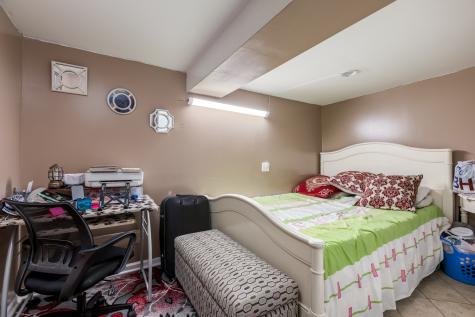8828 Dee Road Des Plaines IL 60016