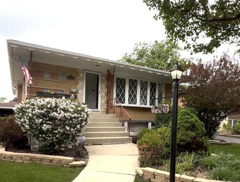 9220 Parkside Avenue Oak Lawn IL 60453