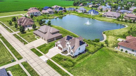 604 Cayman Way Savoy IL 61874