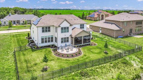 604 Cayman Way Savoy IL 61874