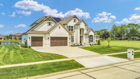 604 Cayman Way Savoy IL 61874