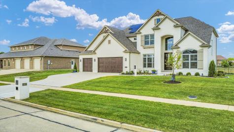 604 Cayman Way Savoy IL 61874