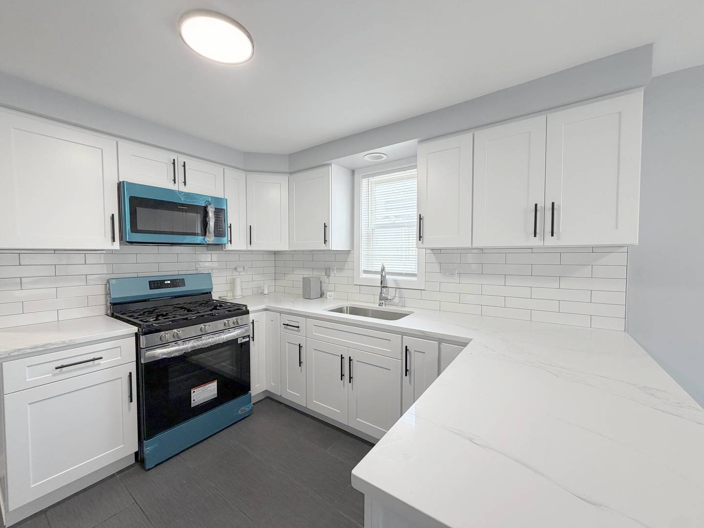 10139 South May Street Chicago IL 60643