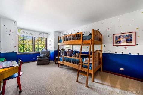 1919 Waverly Circle St. Charles IL 60174