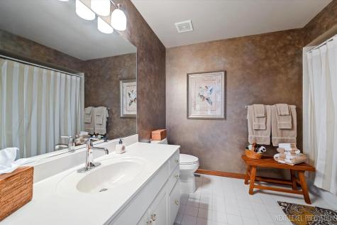 1919 Waverly Circle St. Charles IL 60174