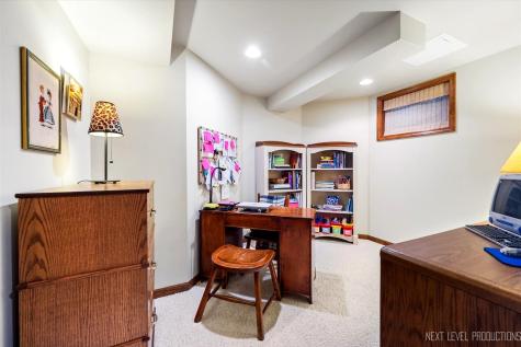 1919 Waverly Circle St. Charles IL 60174