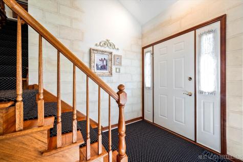 1919 Waverly Circle St. Charles IL 60174