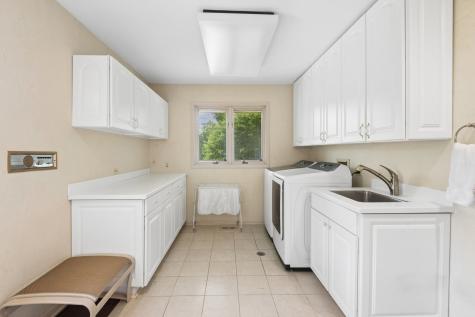 2445 Vicki Lane Northbrook IL 60062