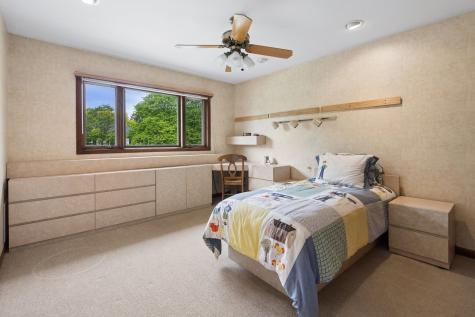 2445 Vicki Lane Northbrook IL 60062