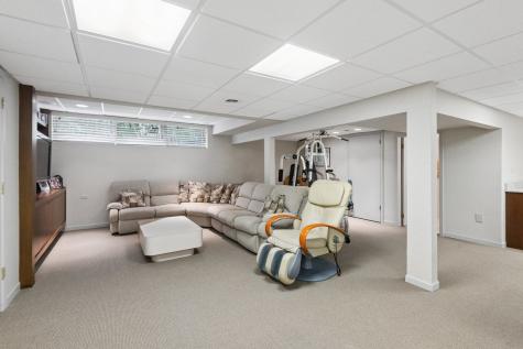 2445 Vicki Lane Northbrook IL 60062