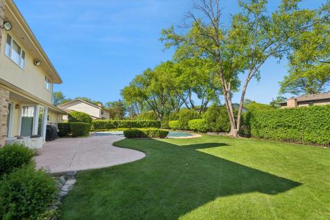 2445 Vicki Lane Northbrook IL 60062