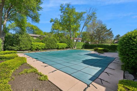 2445 Vicki Lane Northbrook IL 60062