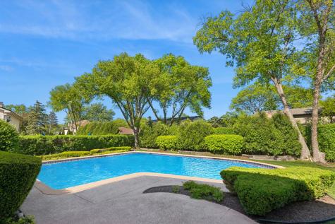 2445 Vicki Lane Northbrook IL 60062