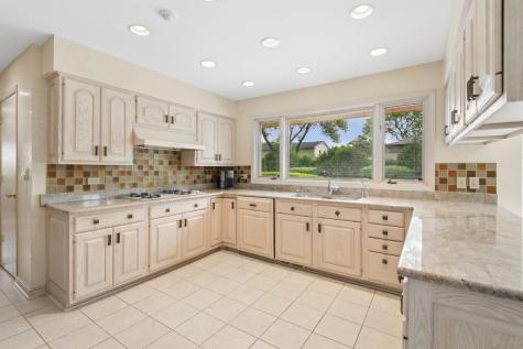 2445 Vicki Lane Northbrook IL 60062