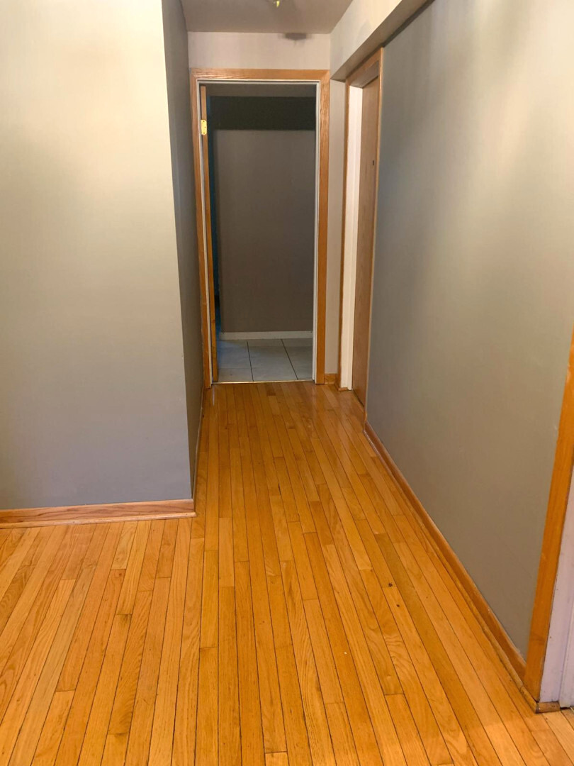 1073 Foxworth Boulevard Lombard IL 60148