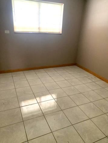1073 Foxworth Boulevard Lombard IL 60148