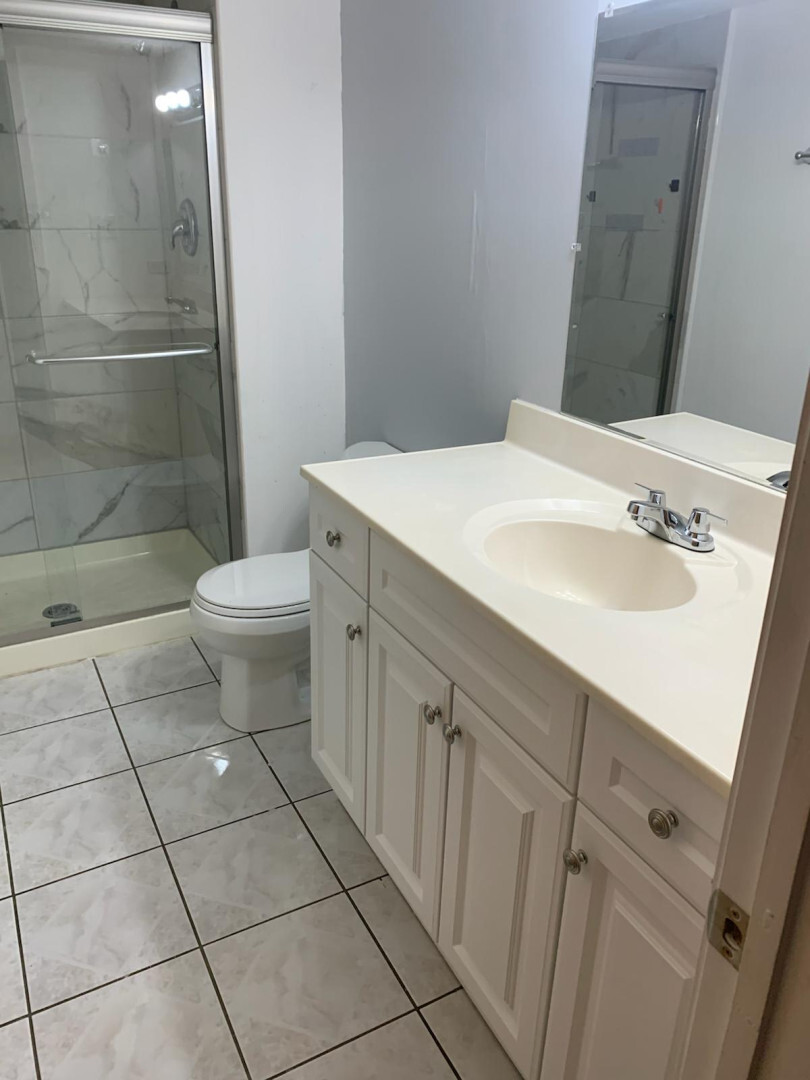 1073 Foxworth Boulevard Lombard IL 60148