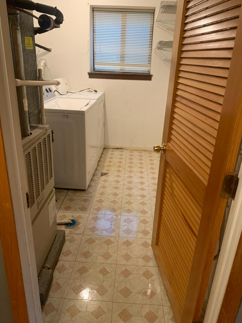 1073 Foxworth Boulevard Lombard IL 60148