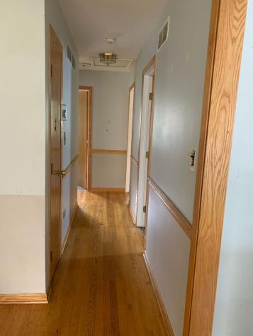 1073 Foxworth Boulevard Lombard IL 60148