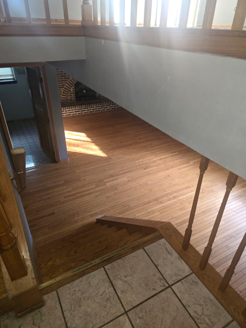 1073 Foxworth Boulevard Lombard IL 60148