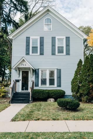 766 Spring Street Aurora IL 60505