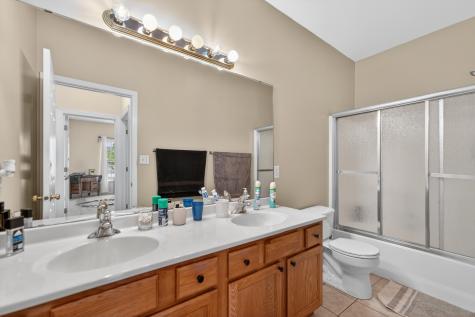 676 Persimmon Street Dekalb IL 60115