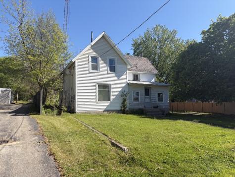 706 Dewey Street Harvard IL 60033