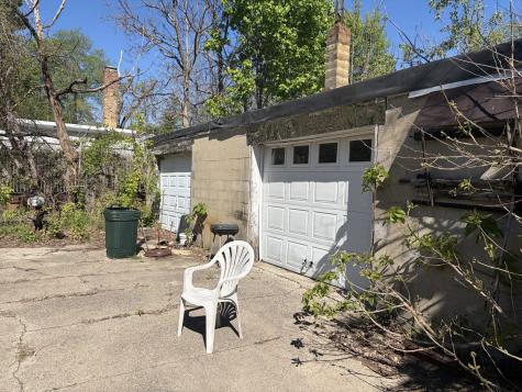 706 Dewey Street Harvard IL 60033