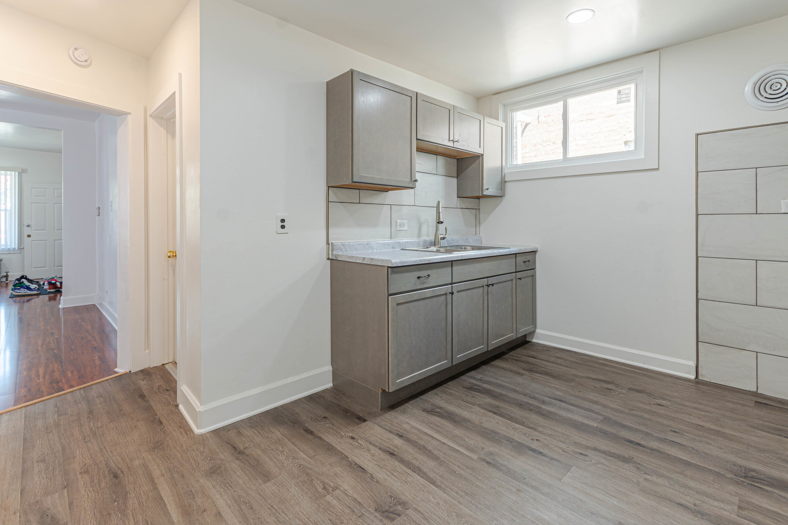 919 North Karlov Avenue Chicago IL 60651