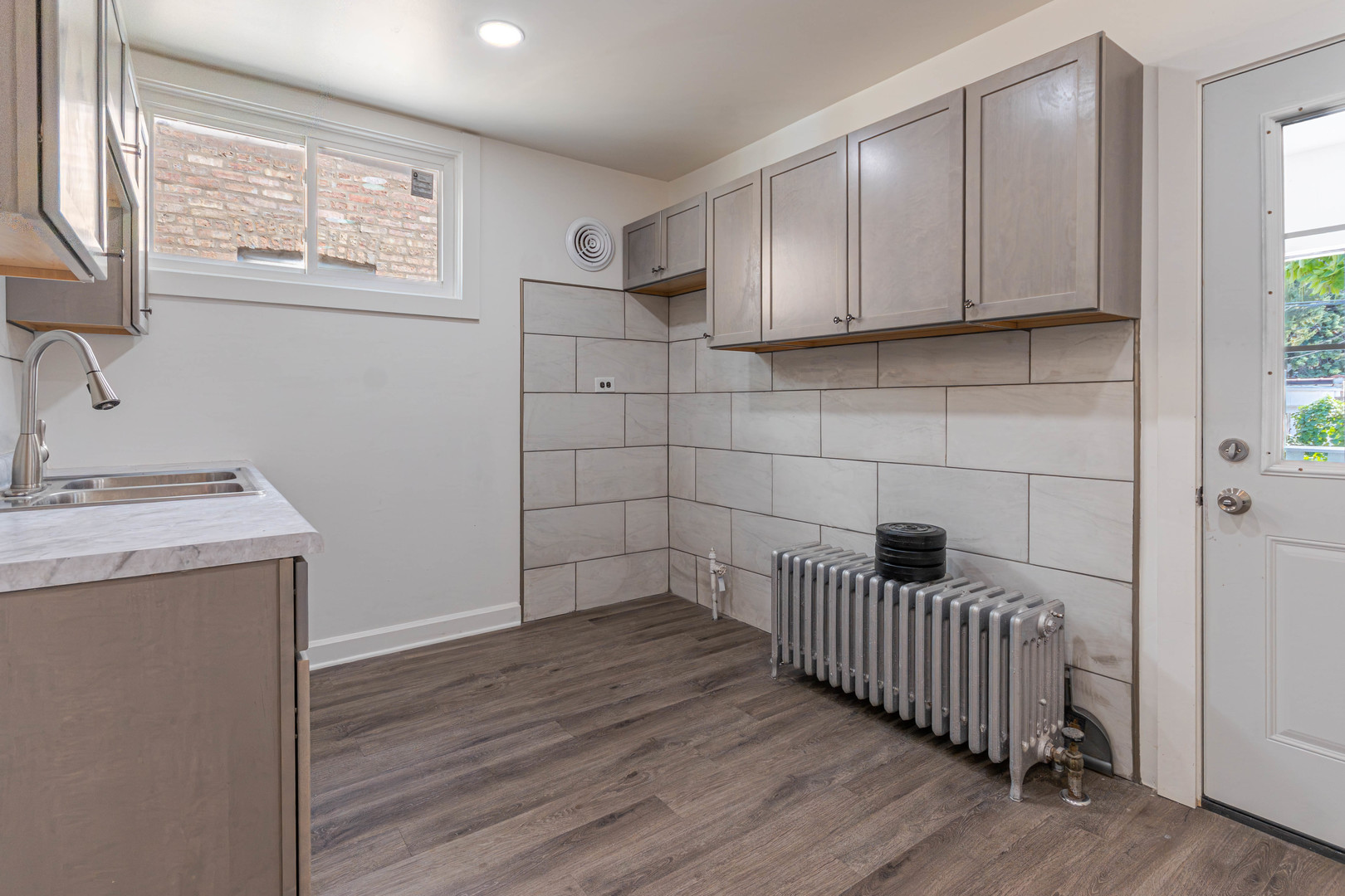 919 North Karlov Avenue Chicago IL 60651