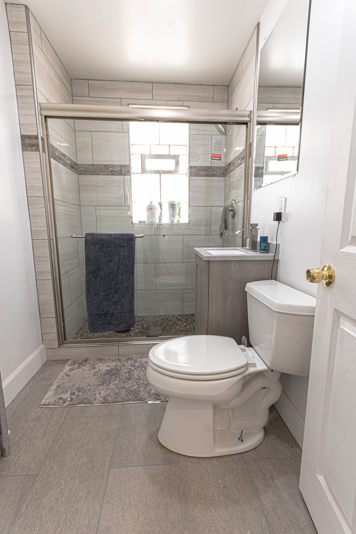 919 North Karlov Avenue Chicago IL 60651