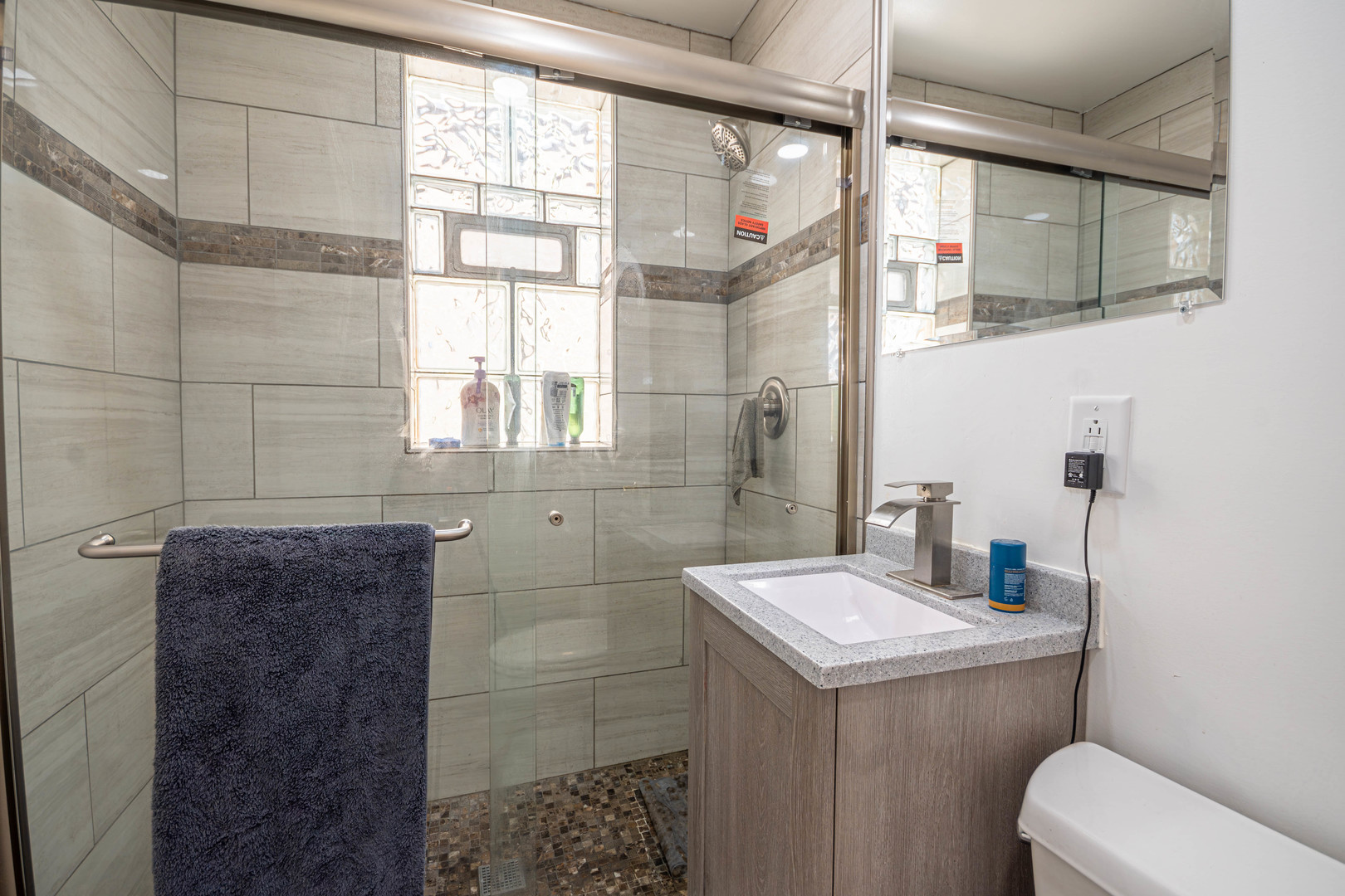 919 North Karlov Avenue Chicago IL 60651