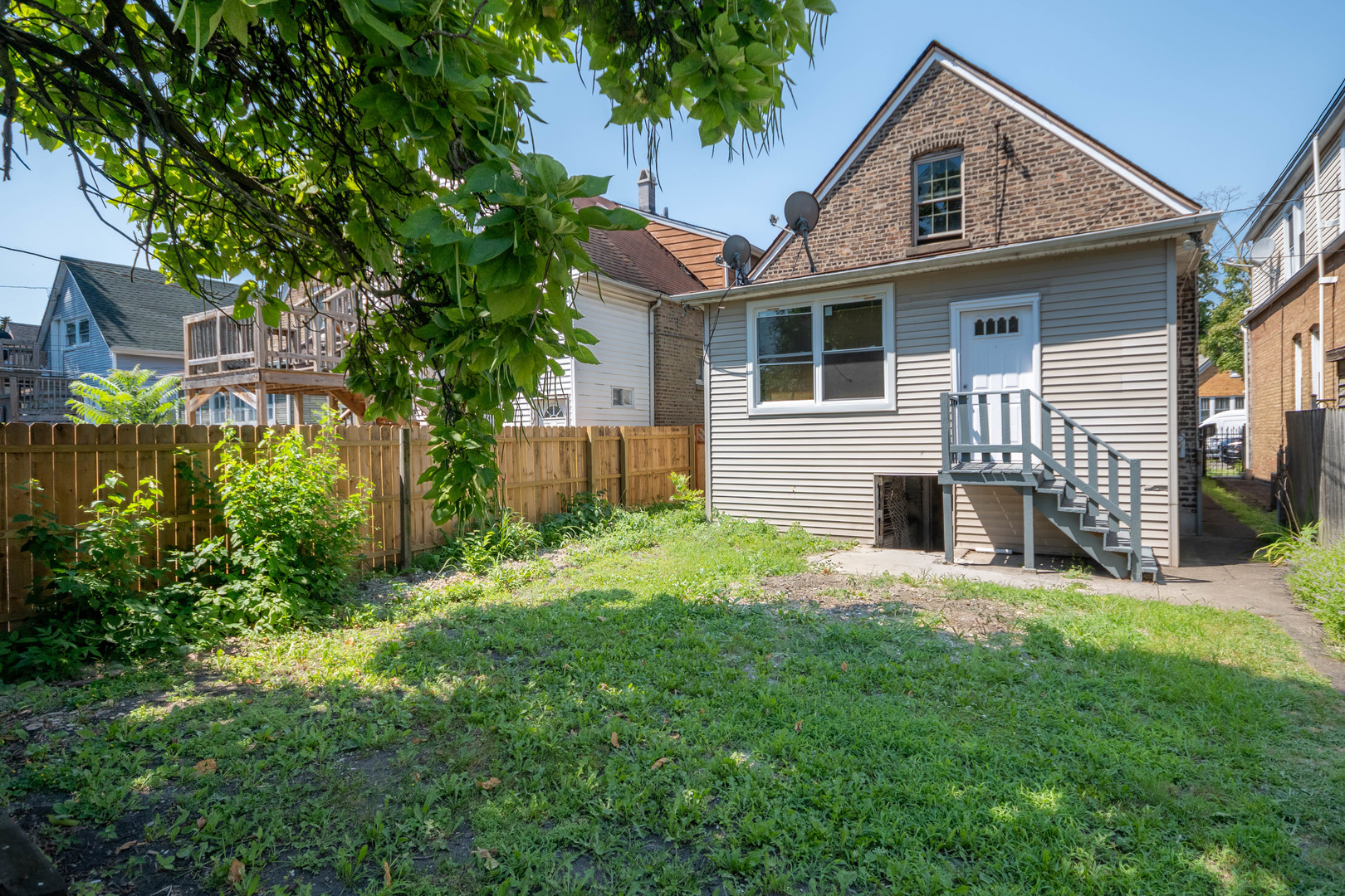 919 North Karlov Avenue Chicago IL 60651