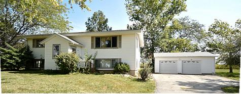 1665 Country Road 300e Bethany IL 61914