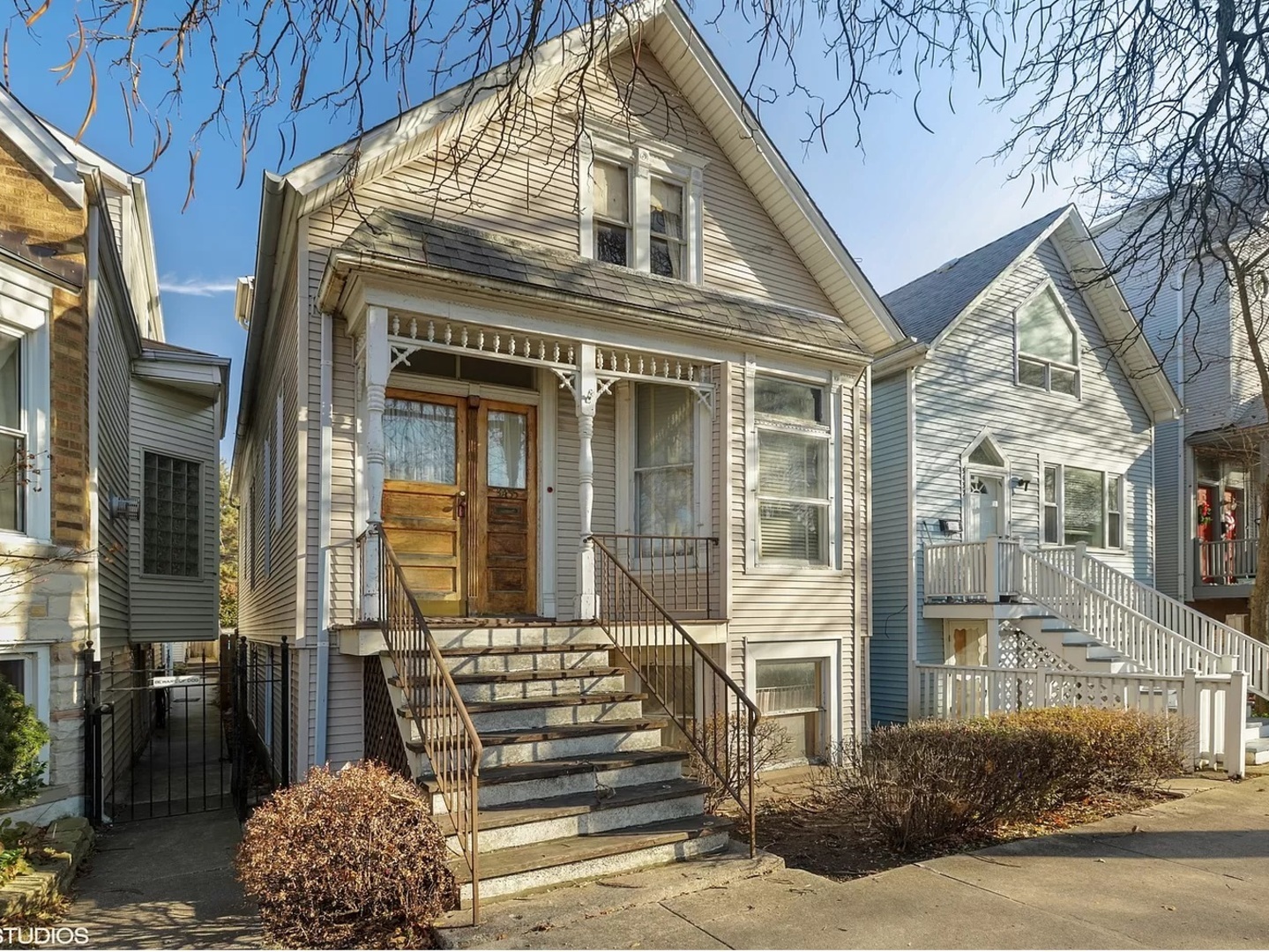 3435 North Oakley Avenue Chicago IL 60618