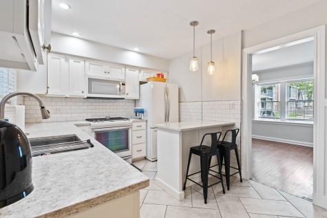4814 Bryan Place Downers Grove IL 60515
