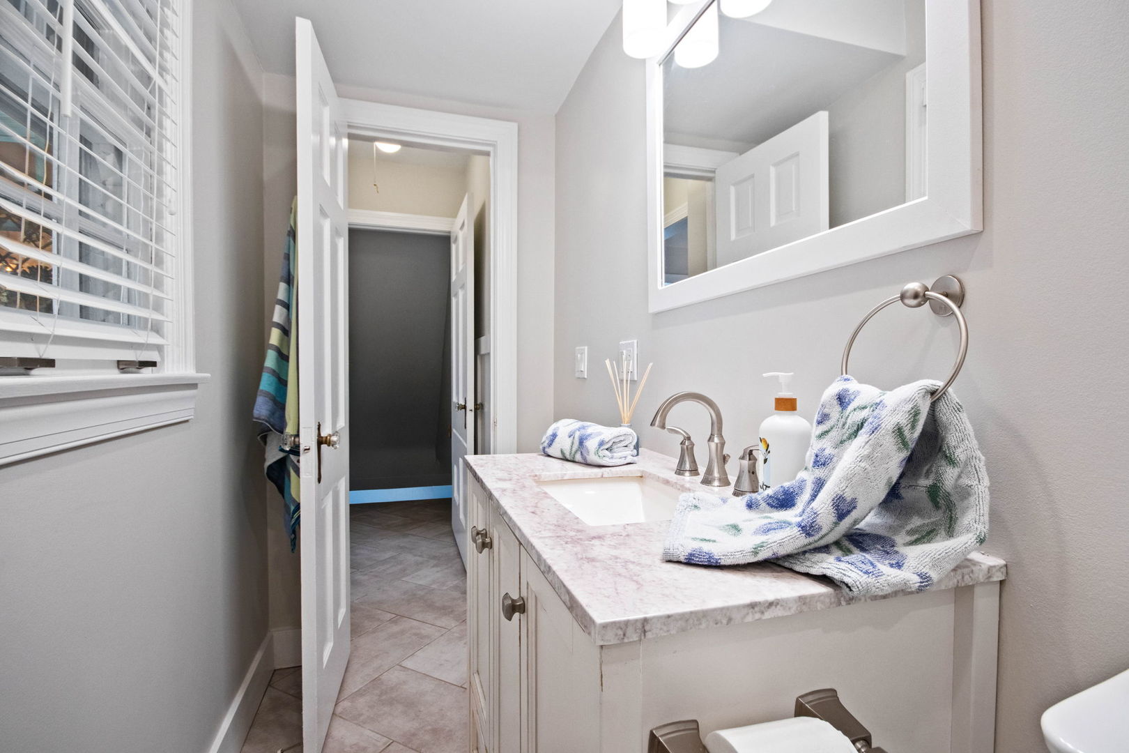 4814 Bryan Place Downers Grove IL 60515