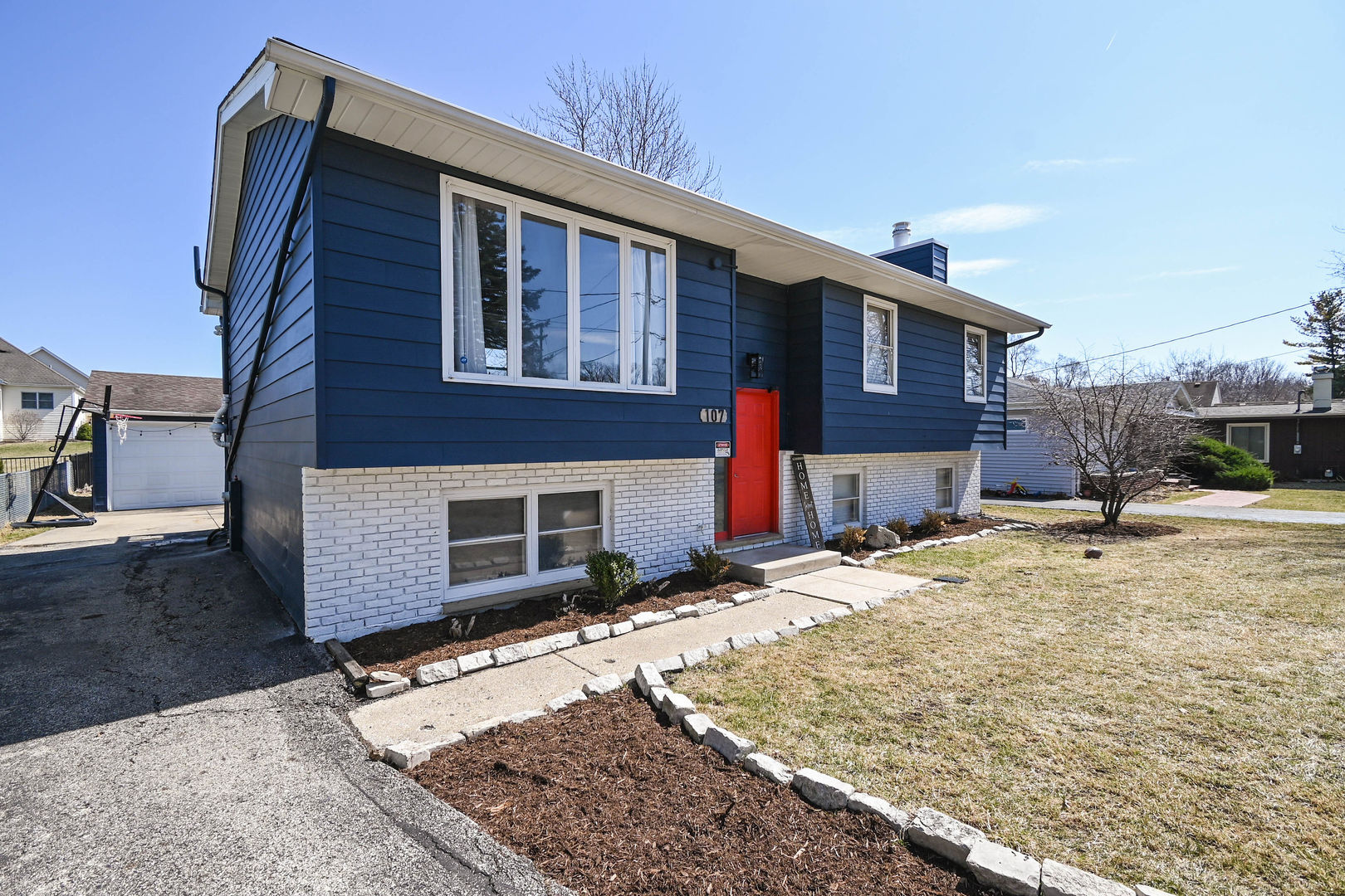 107 Bridgewood Drive Antioch IL 60002