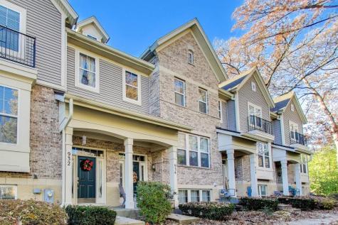 934 Tuscany Drive Streamwood IL 60107