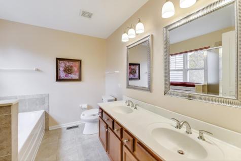 934 Tuscany Drive Streamwood IL 60107