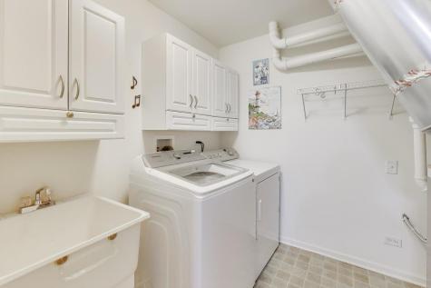 934 Tuscany Drive Streamwood IL 60107